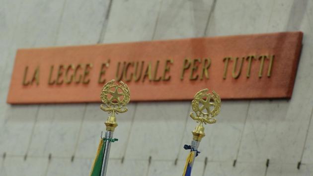 Rivale ucciso 25 anni fa, assolto a Napoli il boss De Martino