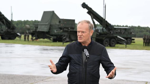 Tusk: "Trump lascia all'Europa la guerra in Ucraina"