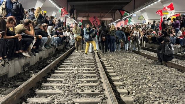 Occupazione binari a Torino, in corso identificazione autori