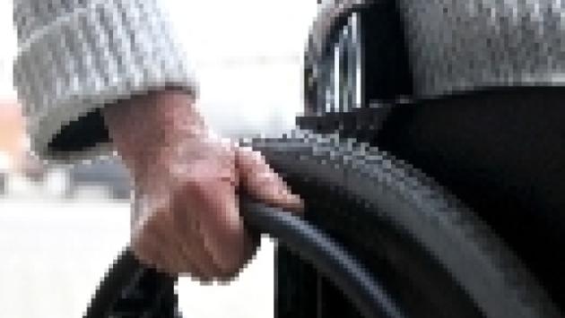 Mamma bimbo disabile offesa a Caivano per posto auto riservato