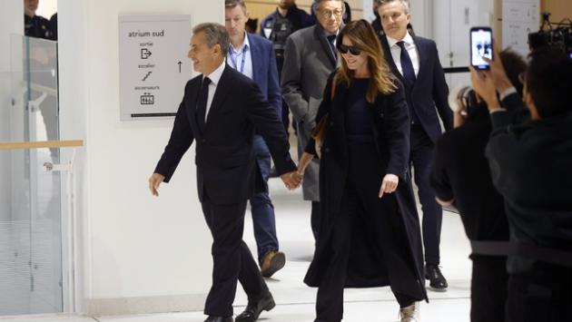 Ex consigliere Sarkozy invoca la grazia presidenziale