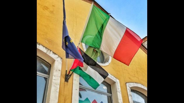 Bandiera della Palestina su sede Terni della Regione Umbria