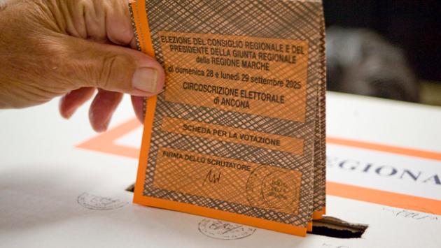 Nelle Marche affluenza definitiva al 50,01%, in calo di 10 punti