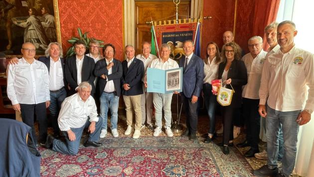 Comunicato Stampa: Presidente Ciambetti riceve Consiglio Direttivo Vespa Club d’Italia