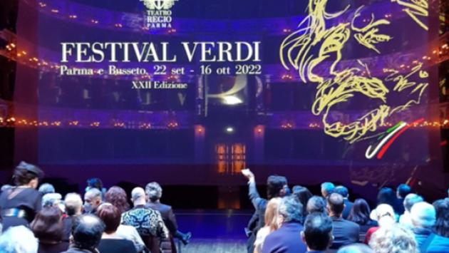 «Così svuotano il Teatro Regio per risolvere i problemi di Bologna»