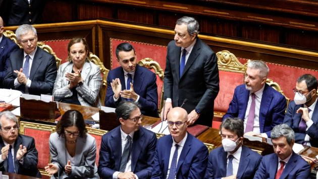 Draghi in Senato: «Qui, solo e perché gli italiani lo hanno chiesto. Ricostruire il patto, siete pronti?».  Vertice Salvini-Berlusconi 
