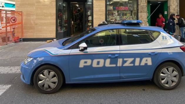 Truffa dello specchietto: la Polizia di Stato denuncia un trentanovenne 