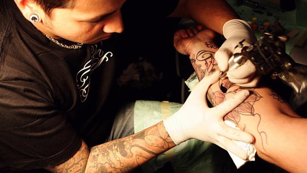 Cosmetici e tatuaggi, migliaia di sequestri 