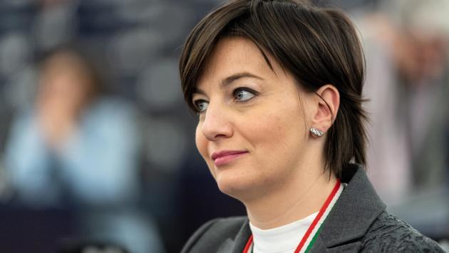 Tangenti: pm indagano su consulenza a societa' Lara Comi 