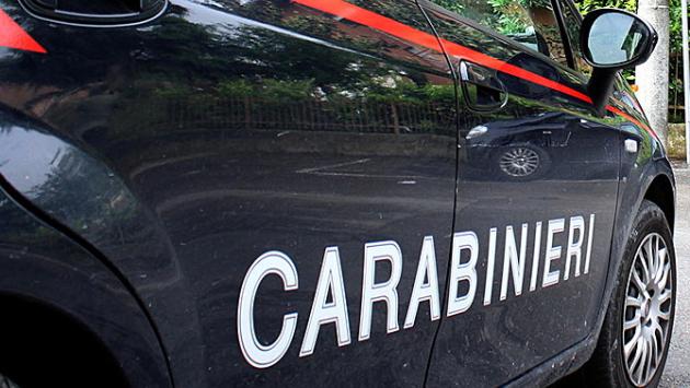 Partorisce in un capannone e abbandona la neonata in ospedale 