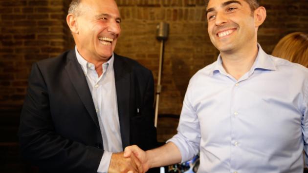 Ballottaggio Pizzarotti-Scarpa. Lo scarto è di 2 punti
