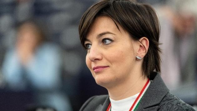 Comi  (FI) indagata per finanziamento illecito