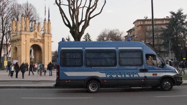 Lattina contro i poliziotti: daspo di 5 anni ad un giovane parmigiano