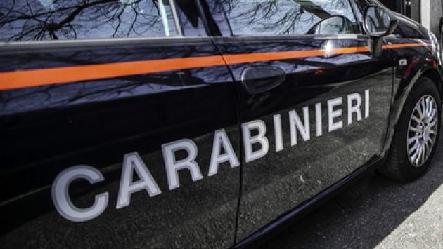 Uccide la colf, poi si spara