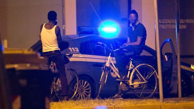 Prima firmava in questura, poi andava a spacciare: arrestato