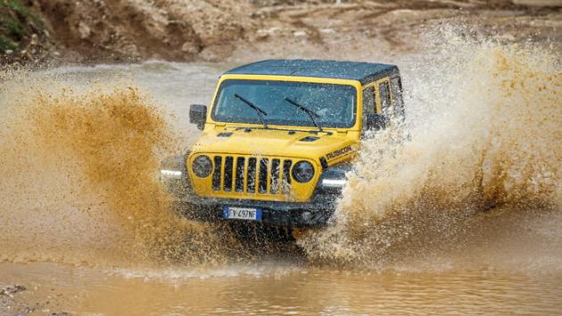 Jeep  non solo Trailhawk: a stupire è il  «pay per use»