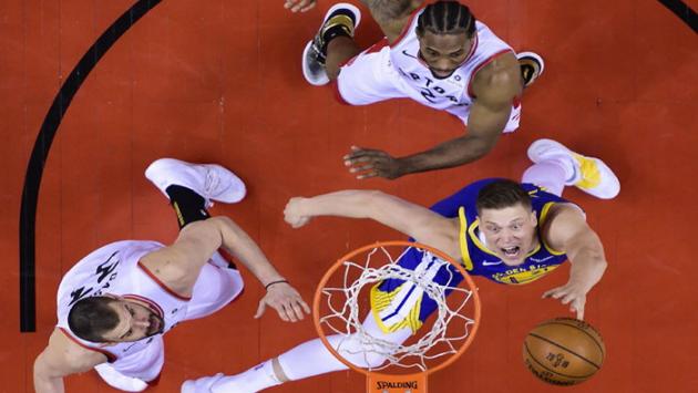 Spettacolare Finals Nba: rimonta Warriors, ora 1-1 con Raptors