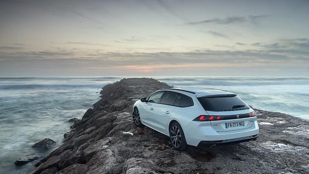 Peugeot 508 SW hybrid pronta al debutto