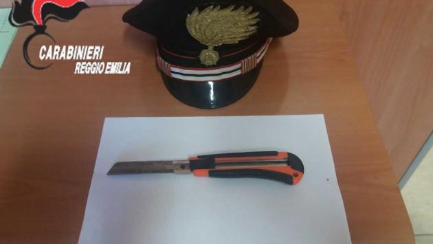 Non rispetta l'alt dei carabinieri e crea il panico tra gli utenti della strada 