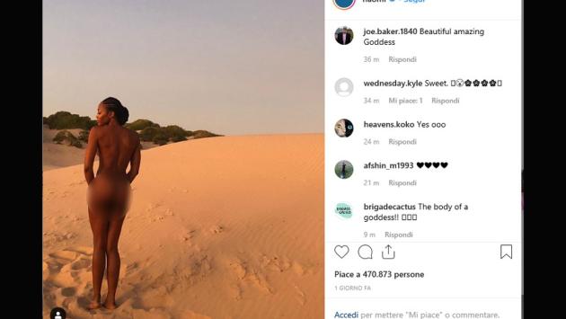 Naomi Campbell senza veli su Instagram, la foto fa impazzire i fan 