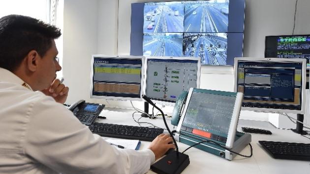 Scorda il portafogli in autogrill: fa  6 km contromano in autostrada