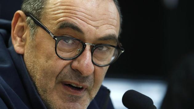 Juve, Sarri in giacca e cravatta: contento esser qui 