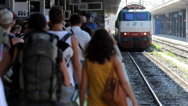 Uomo travolto da un treno a Milano: ha perso una gamba