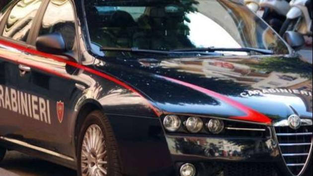 Tenta di sventare una rapina: grave un carabiniere accoltellato a Torino