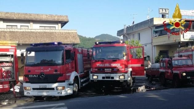 A fuoco deposito giocattoli in Lunigiana