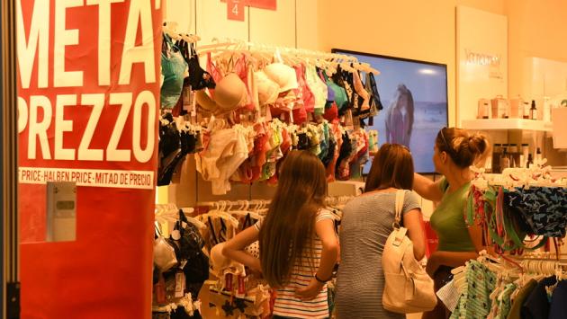 Notte dei saldi, grigliate e musica: l'agenda del sabato