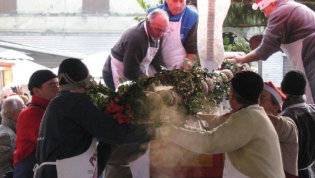 Roccabianca:  maxi cicciolata, chiusura al top