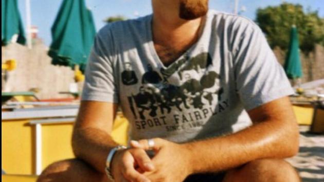 Se ne è andato Erik a 42 anni dopo aver lottato contro la Sla