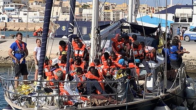 Migranti, vediamo la pagliuzza e non la trave