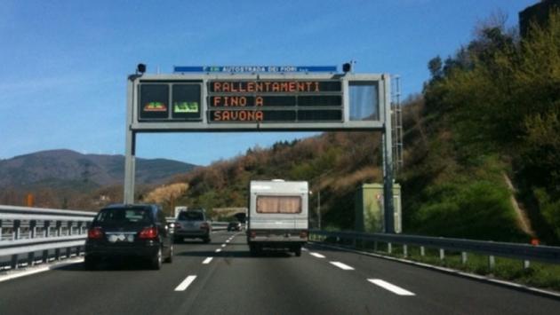 Camionista ubriaco contromano sull'Autofiori, denunciato