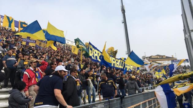 Striscione in curva per ricordare Marino Perani