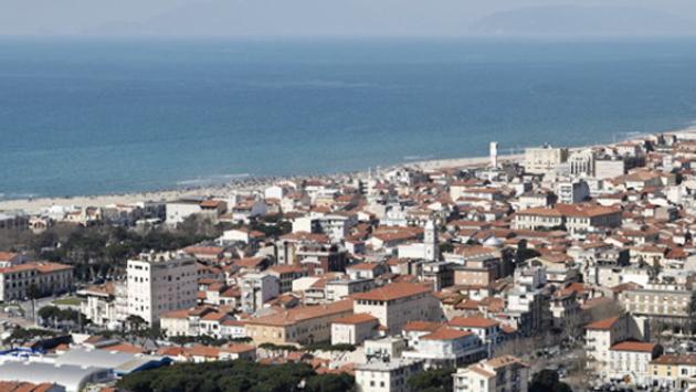 12enne parmigiana soccorsa per malore in piscina a Pietrasanta: è sempre gravissima