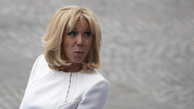 Troppa posta, un esercito di assistenti per Brigitte Macron