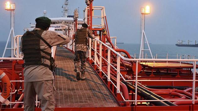 Hormuz: tante scintille e nessun pompiere