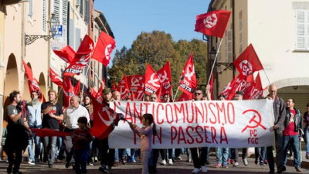 Profondo rosso:  in piazza a Soragna per difendere Peppone...