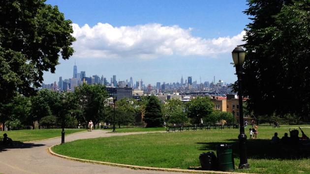 Sparatoria in un parco a Brooklyn, 1 morto e 11 feriti