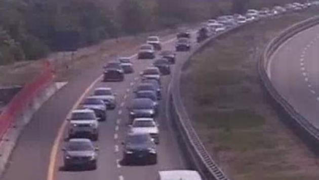 Due chilometri di coda in Autocisa verso Parma per lavori fra i caselli di Pontremoli e Berceto