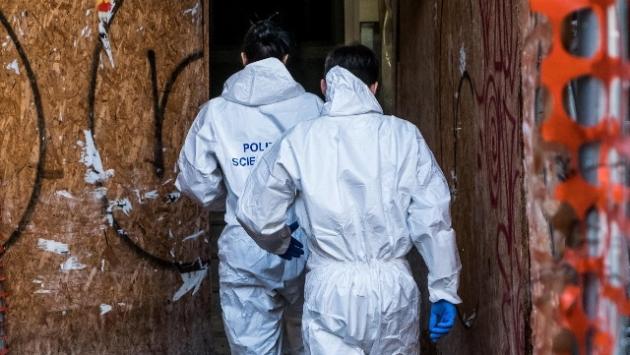 Donna tiene in casa per un anno il cadavere della propria anziana madre