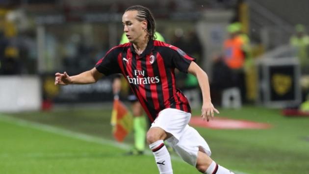 E' corsa a due per Laxalt
