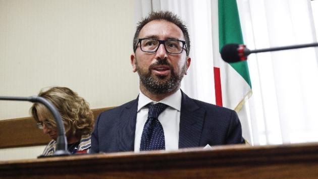 Bonafede: "Mai al tavolo con Renzi o la Boschi"