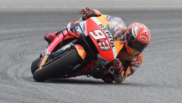 Marquez in pole a Motegi, indietro Valentino Rossi