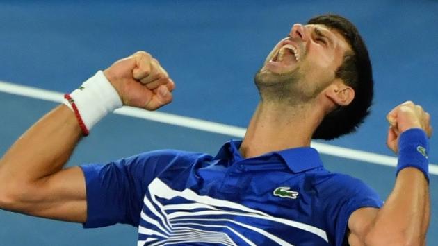 US Open, avanzano Federer e Djokovic