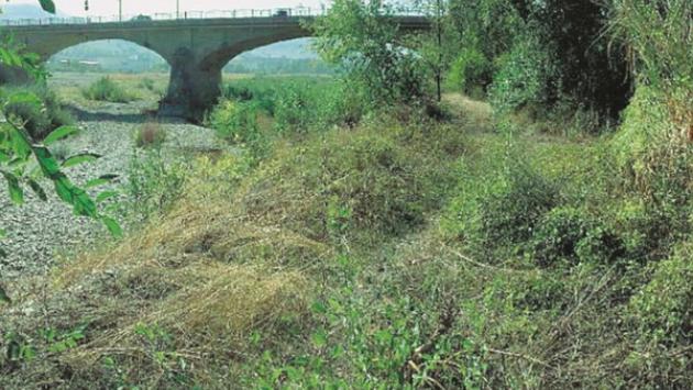 Il Comune rinuncia alla ciclabile nell'alveo della Parma