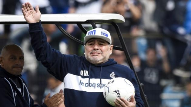 Maradona cerca rinforzi: nel mirino una rockstar