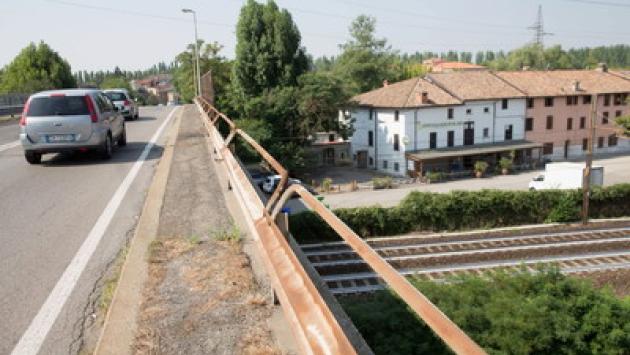 Via Mantova, presto nuovo guard rail