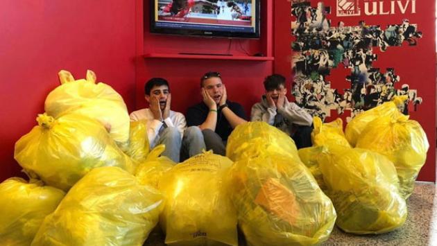 Ulivi, bottigliette  di plastica al bando: arrivano le borracce 